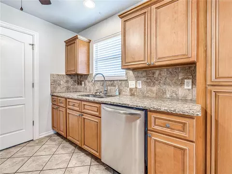 629 E Juniper Ln, Mustang, OK 73064 photo 14