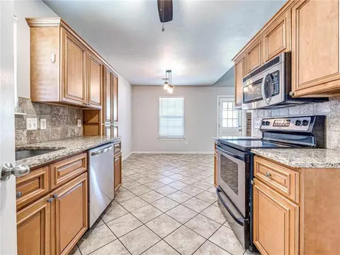 629 E Juniper Ln, Mustang, OK 73064 photo 16
