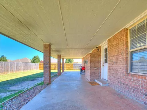 629 E Juniper Ln, Mustang, OK 73064 photo 30