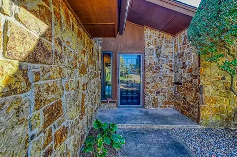 9 Rustic Hills St, Norman, OK 73072 photo 3