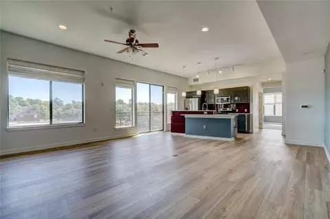 401 E Boyd St #307, Norman, OK 73069