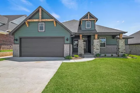 16004 Flint Dr, Moore, OK 73170
