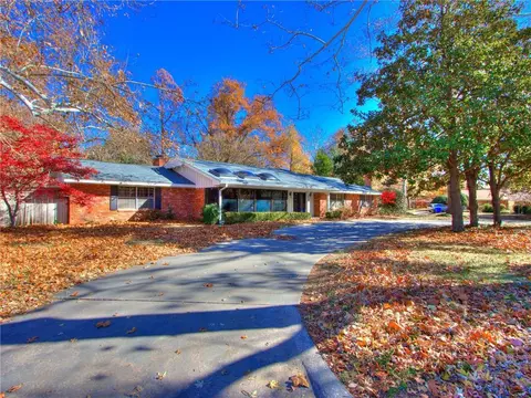 901 Elmwood Dr, Norman, OK 73072