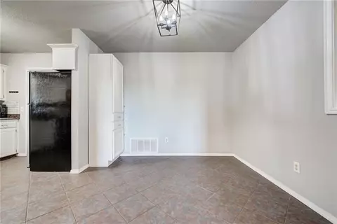 1425 Ridgeway Dr, Moore, OK 73160 photo 9
