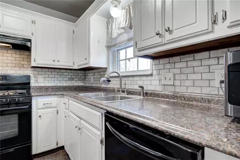1425 Ridgeway Dr, Moore, OK 73160 photo 13