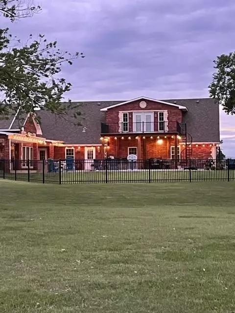 1928 Eagle Ln, Perry, OK 73077 photo 8