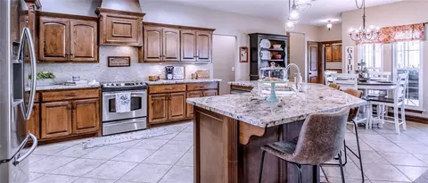 1928 Eagle Ln, Perry, OK 73077 photo 17