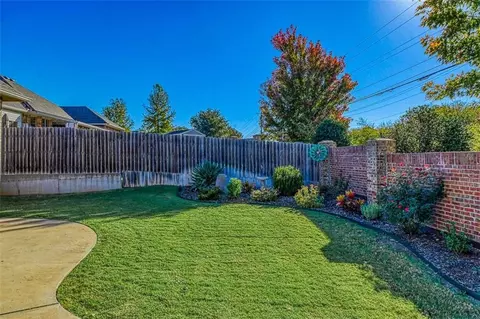 3228 SE 33rd St, Moore, OK 73165 photo 5