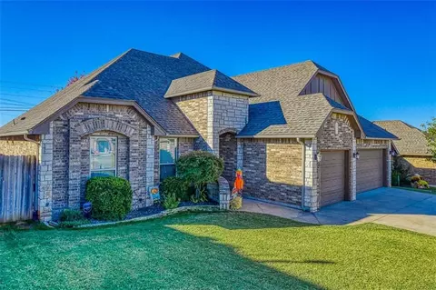 3228 SE 33rd St, Moore, OK 73165 photo 2