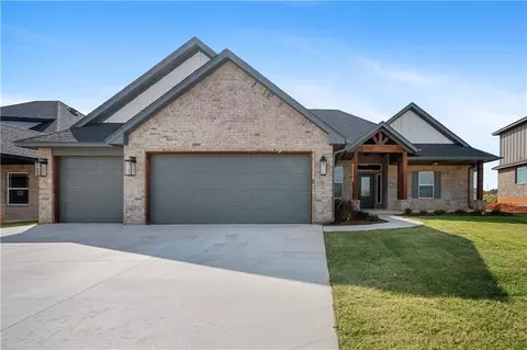 4705 Mustang Park Blvd, Mustang, OK 73064