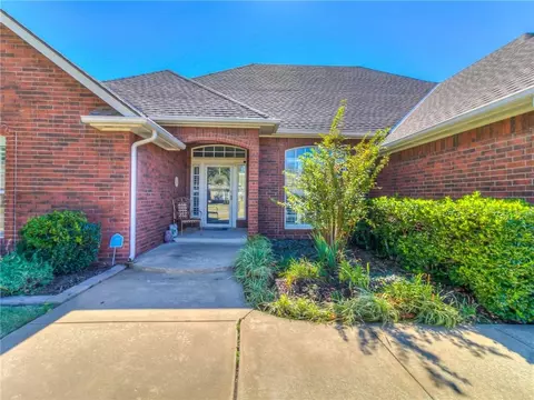 2708 SW 114th St, Oklahoma City, OK 73170