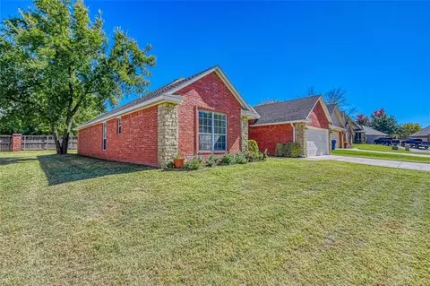 2902 Blue Stem Ct, Purcell, OK 73080 photo 2