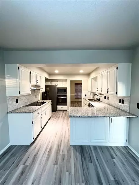 109 E Vail Dr, Yukon, OK 73099 photo 6