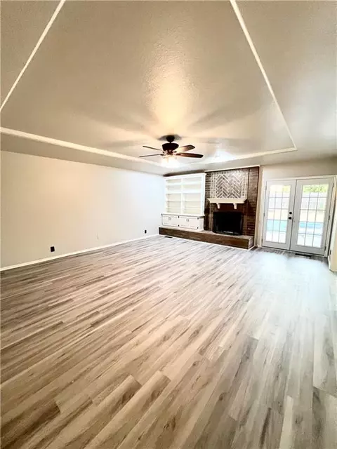 109 E Vail Dr, Yukon, OK 73099 photo 3