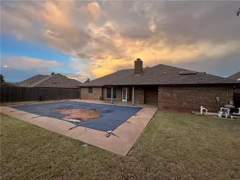 109 E Vail Dr, Yukon, OK 73099 photo 22