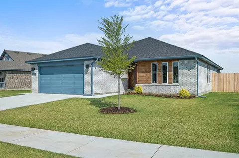 16101 Quiet Storm Dr, Oklahoma City, OK 73170