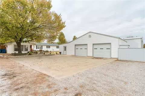 2008 E Fox Ln, Newcastle, OK 73065 photo 32