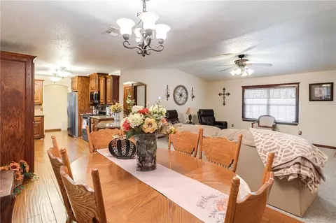 2008 E Fox Ln, Newcastle, OK 73065 photo 6