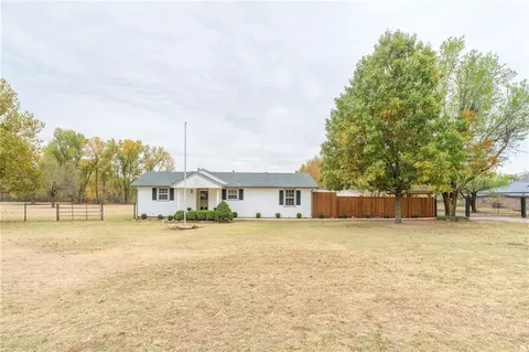 2008 E Fox Ln, Newcastle, OK 73065 photo 1