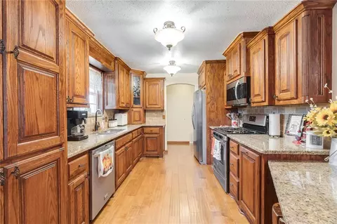 2008 E Fox Ln, Newcastle, OK 73065 photo 9