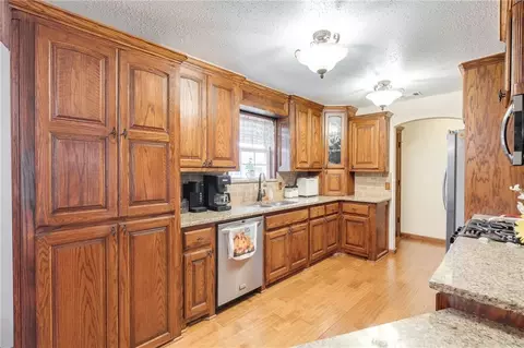 2008 E Fox Ln, Newcastle, OK 73065 photo 10