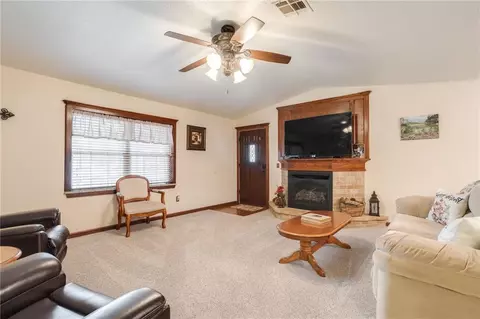 2008 E Fox Ln, Newcastle, OK 73065 photo 5