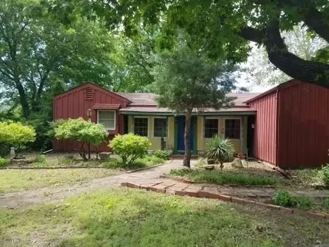 313 E Cheyenne Pl, Bartlesville, OK 74003