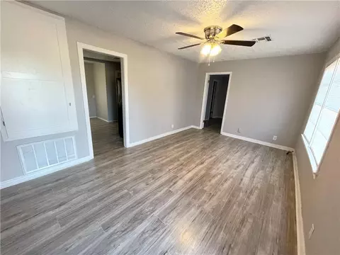 716 E Nona St, Altus, OK 73521 photo 3