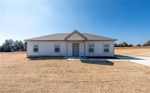 5261 Bluestem Ave, Guthrie, OK 73044