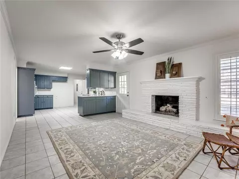 207 E 13th St, Edmond, OK 73034 photo 9