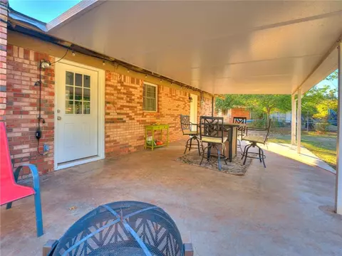 207 E 13th St, Edmond, OK 73034 photo 5