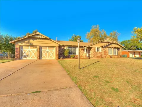 207 E 13th St, Edmond, OK 73034 photo 38