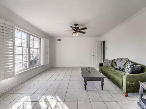 207 E 13th St, Edmond, OK 73034 photo 31