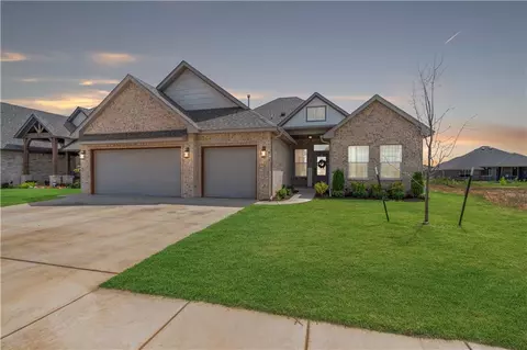 4813 Mustang Park Blvd, Mustang, OK 73064