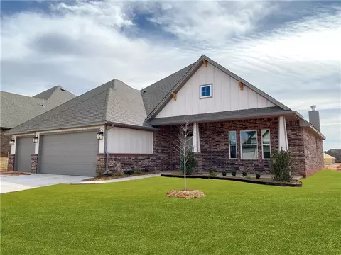 8724 Westlake Dr, Arcadia, OK 73007