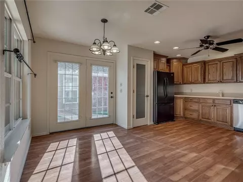 306 Silver Leaf Pl, Tuttle, OK 73089 photo 9