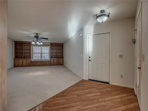306 Silver Leaf Pl, Tuttle, OK 73089 photo 5