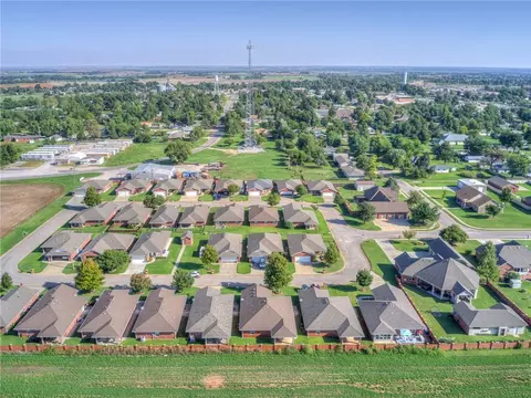 306 Silver Leaf Pl, Tuttle, OK 73089 photo 36