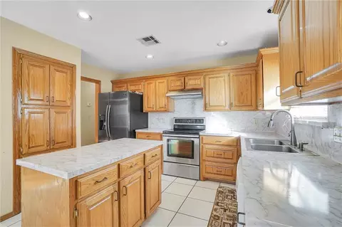 2817 Gettysburg Dr, Altus, OK 73521 photo 5