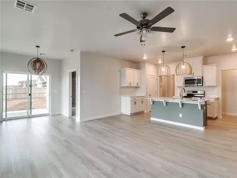309 E 7th St, Arcadia, OK 73007 photo 4