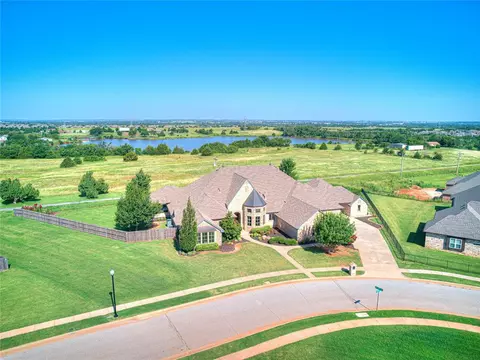 8441 NW 146th St, Oklahoma City, OK 73142