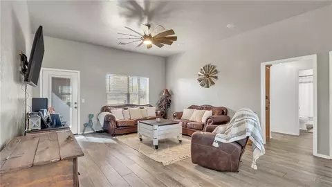 2017 County Road 1213, Tuttle, OK 73089 photo 6
