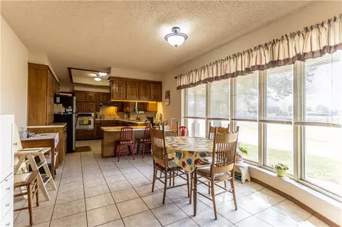 303 W Washington St, Corn, OK 73024 photo 6