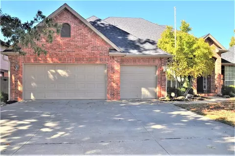 800 Cedarbrook Dr, Norman, OK 73072 photo 2
