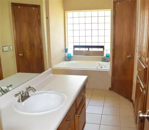 879 Oaklawn Dr, Tuttle, OK 73089 photo 13
