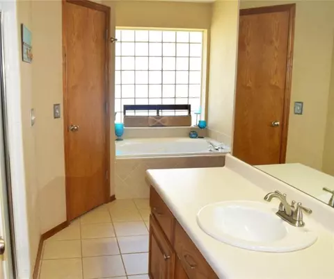 879 Oaklawn Dr, Tuttle, OK 73089 photo 12