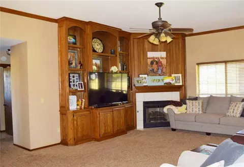 879 Oaklawn Dr, Tuttle, OK 73089 photo 6