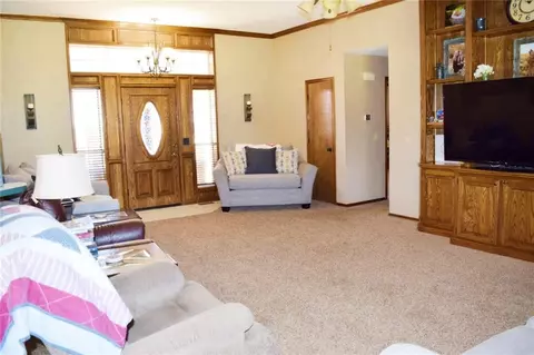 879 Oaklawn Dr, Tuttle, OK 73089 photo 7