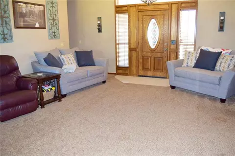 879 Oaklawn Dr, Tuttle, OK 73089 photo 5