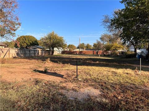 415 E Main St, Blair, OK 73526 photo 1